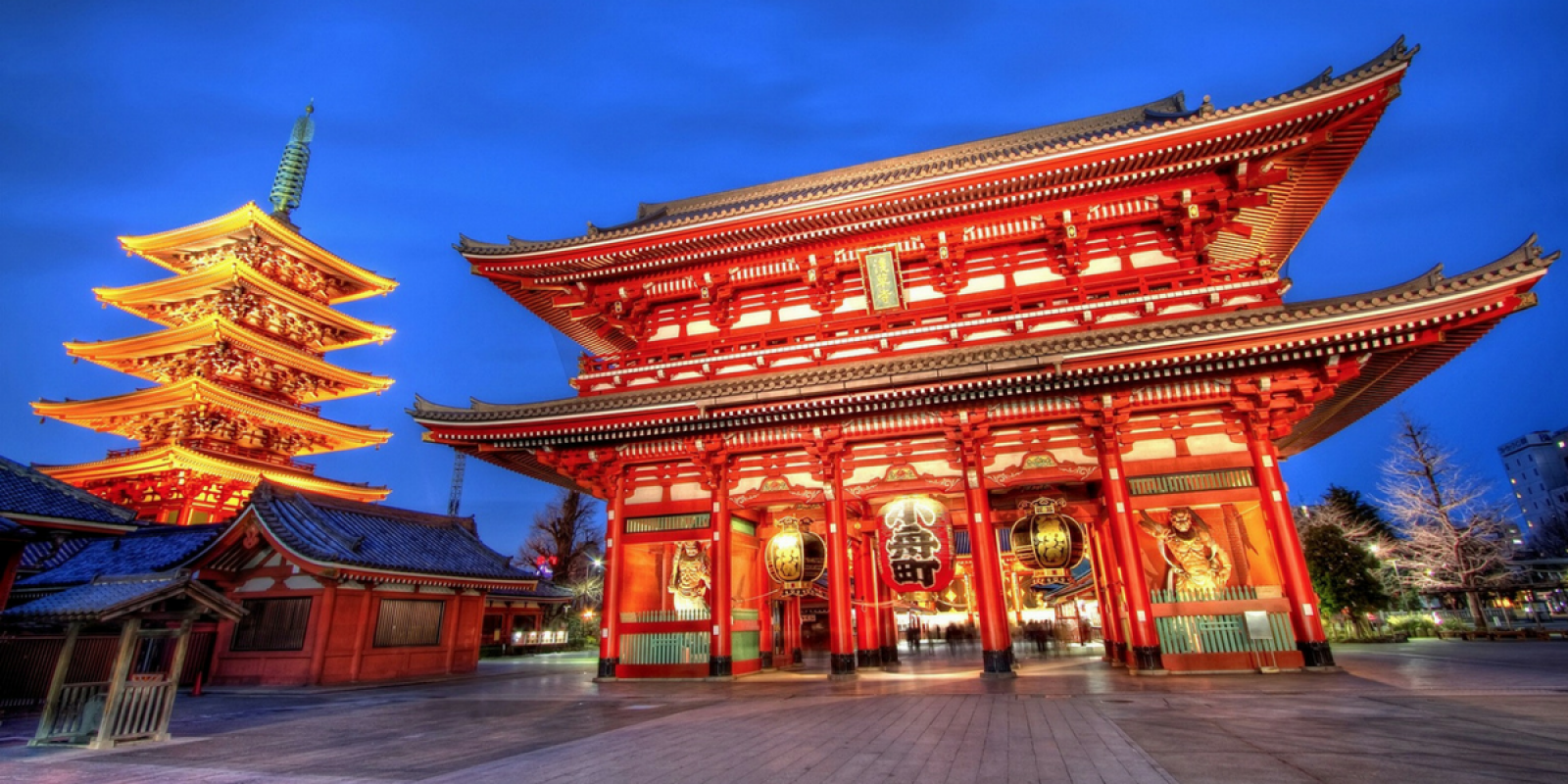 Le Hōzōmon porte intérieure qui conduit au Sensō-ji