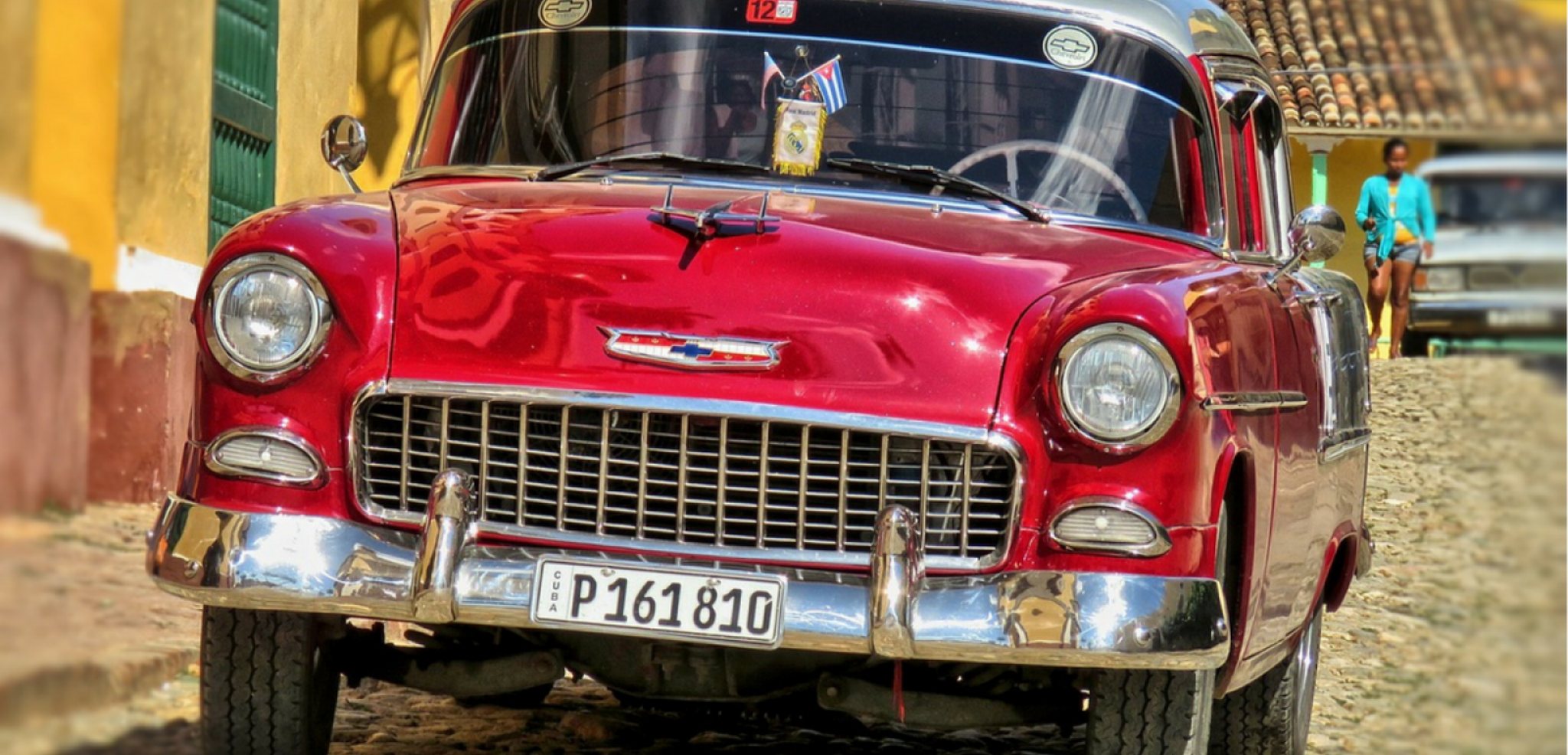 Prenez place dans une vieille voiture américaine pour un mini road-trip