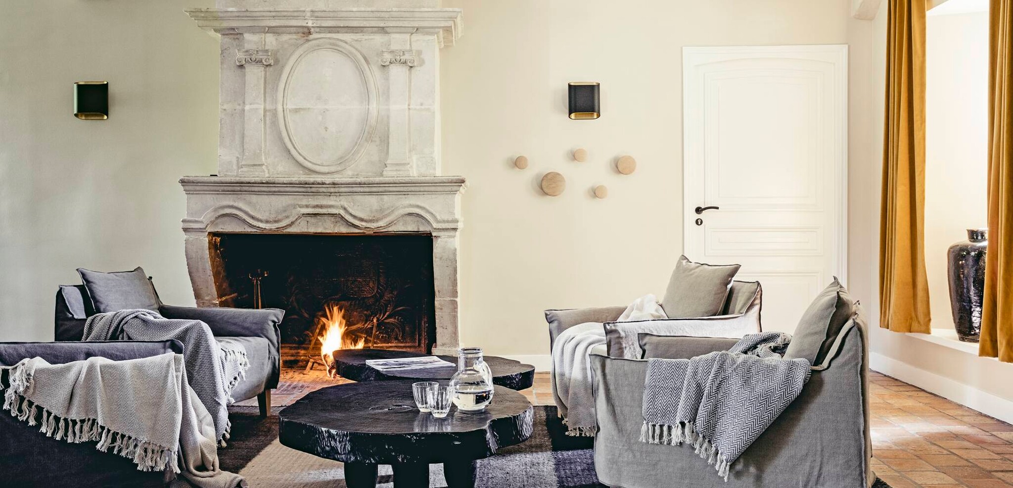 Instants cocooning au pied de la cheminée