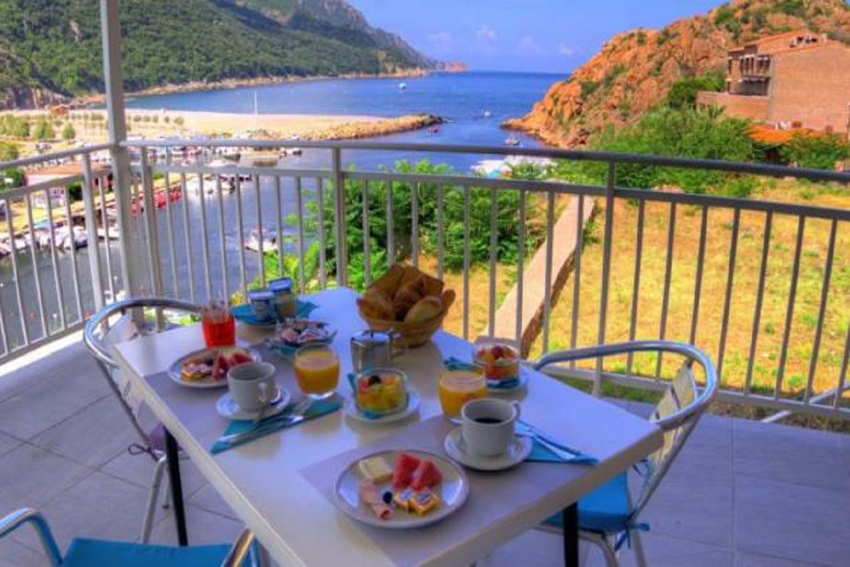 les pieds dans l'eau