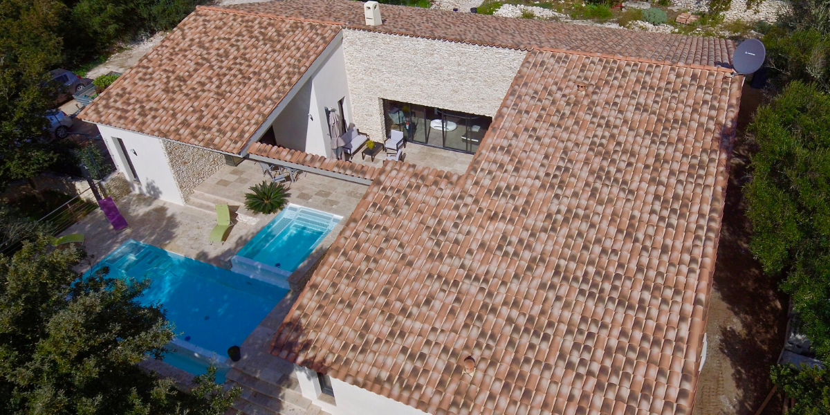 Dans une superbe villa de 170m2, privatisée pour vous !