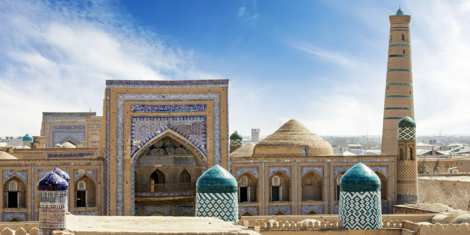 Puis envolez-vous pour la belle ville de Khiva 