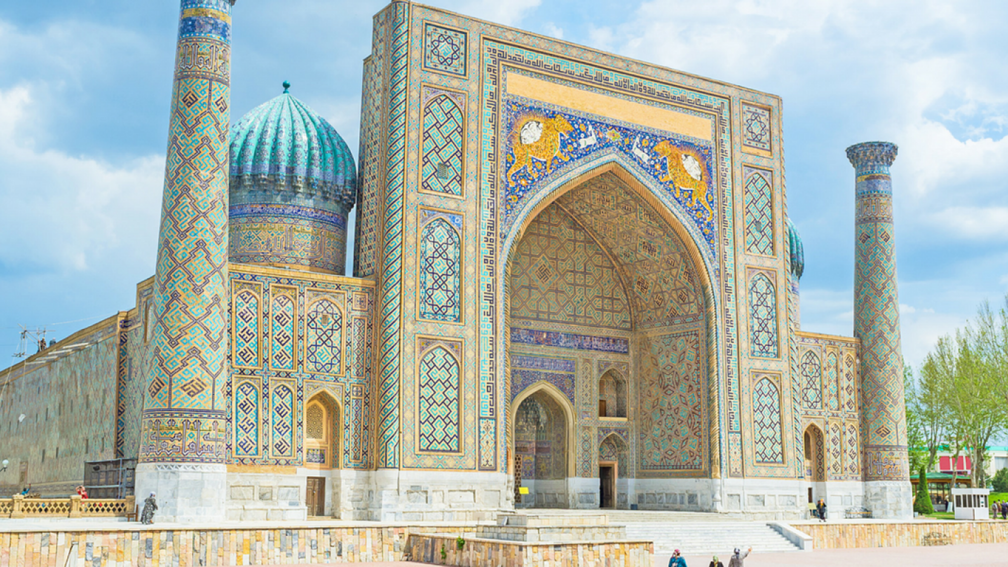 et de découvrir l'architecture ouzbèque typique