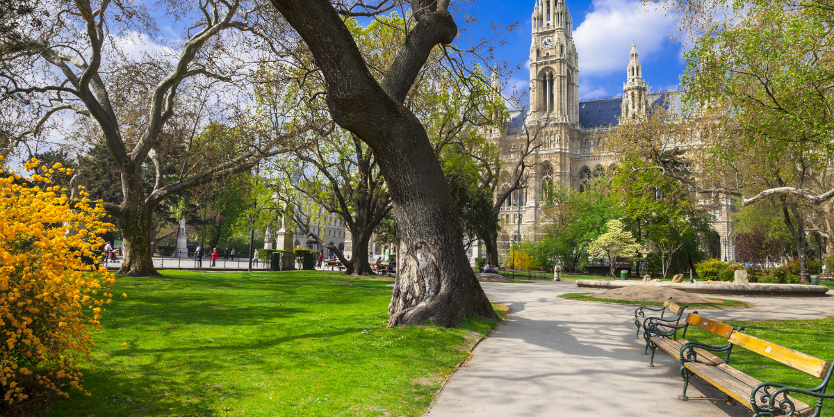 ... avant de vous promener dans l'un des nombreux parcs de la ville