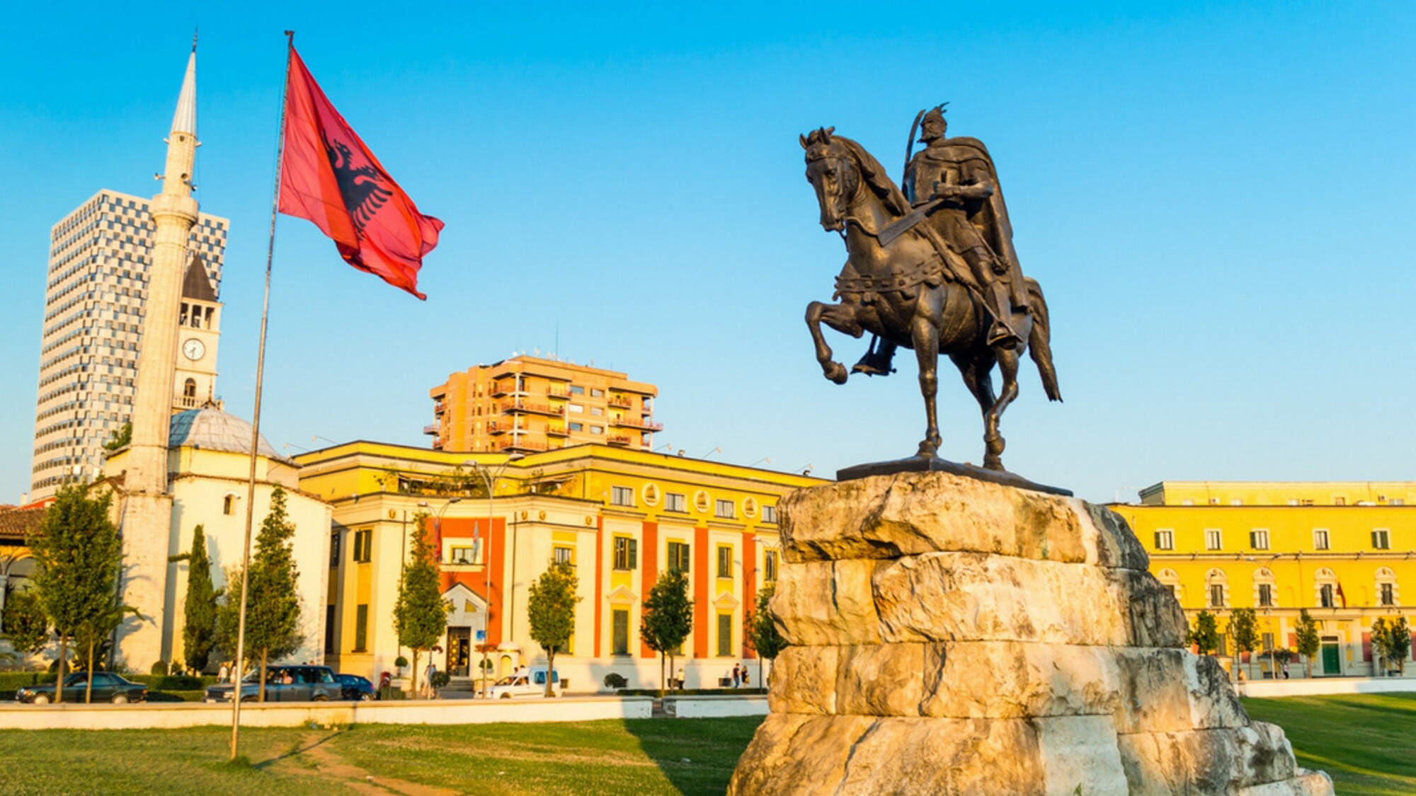 Visitez Tirana, la capitale