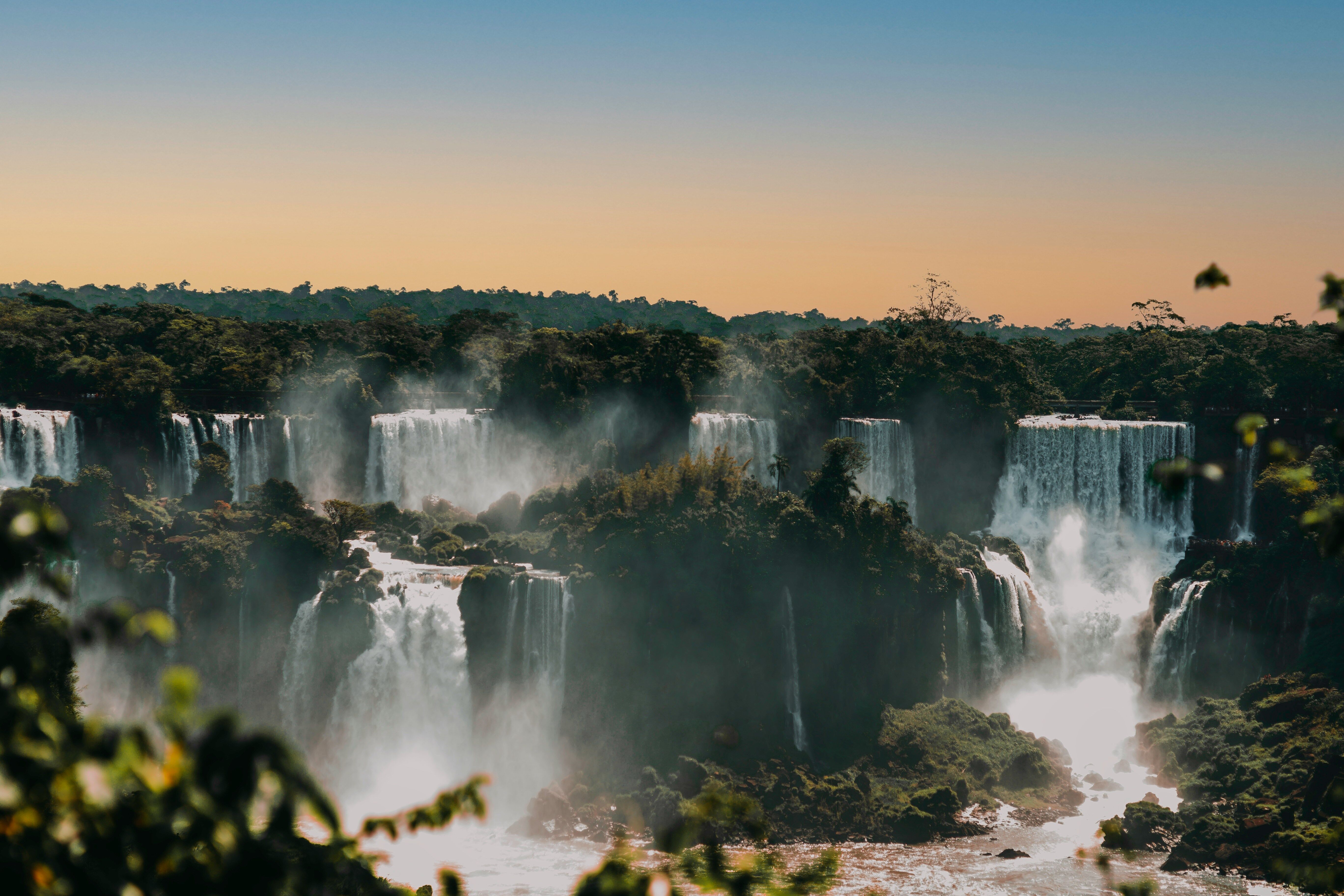 Chutes d'Iguaçu ©Douglas Lopez / Unspalsh (selon les dates de départ)