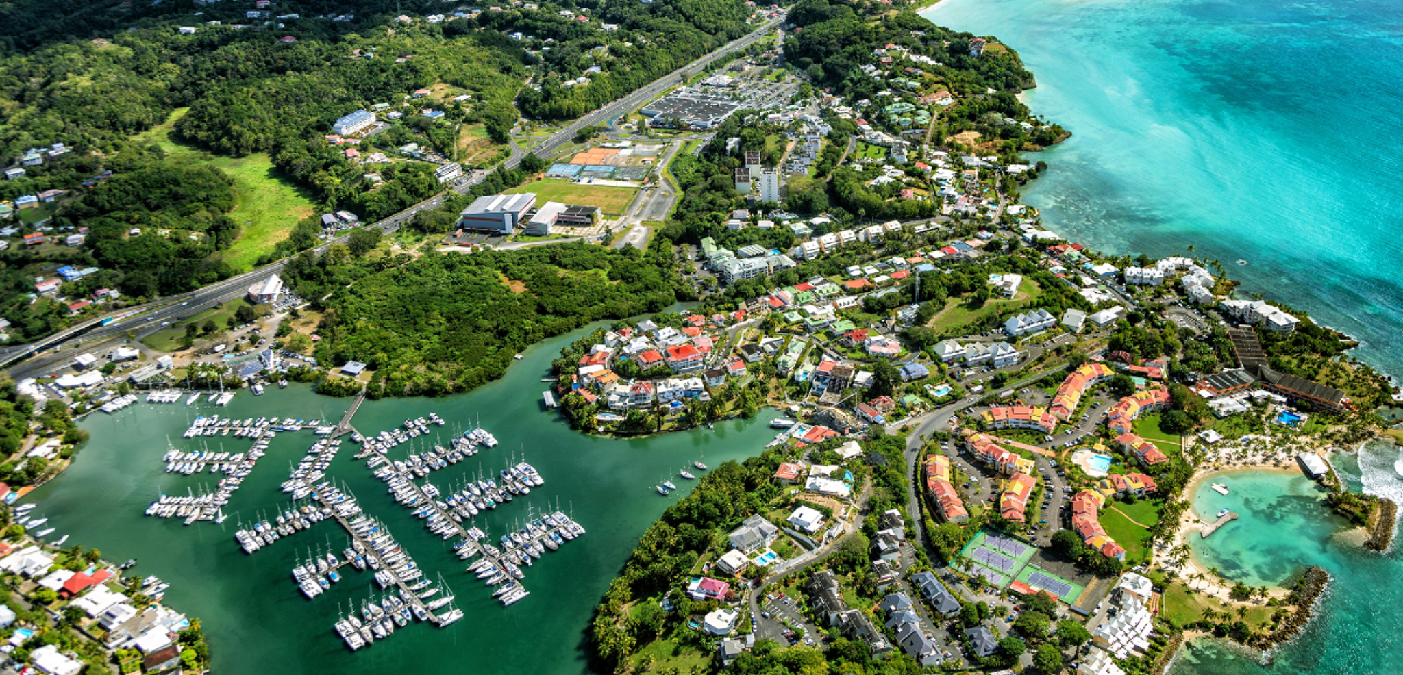 La Marina de Bas-du-fort où vous embarquez - Jour 1