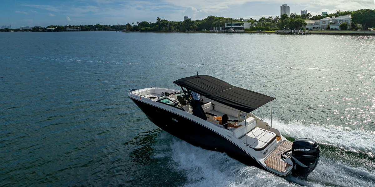 Naviguez à travers les canaux jusqu'aux Keys