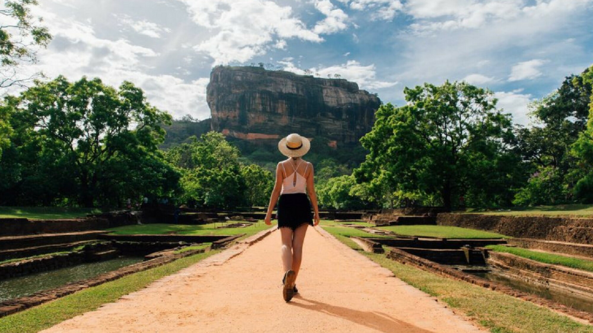 Le rocher du Lion, forteresse rocheuse de Sigiriya et symbole de l'île