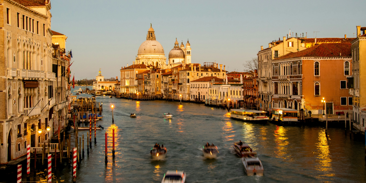 La nuit qui tombe sur Venise 