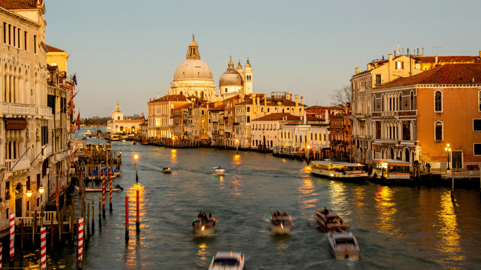 La nuit qui tombe sur Venise