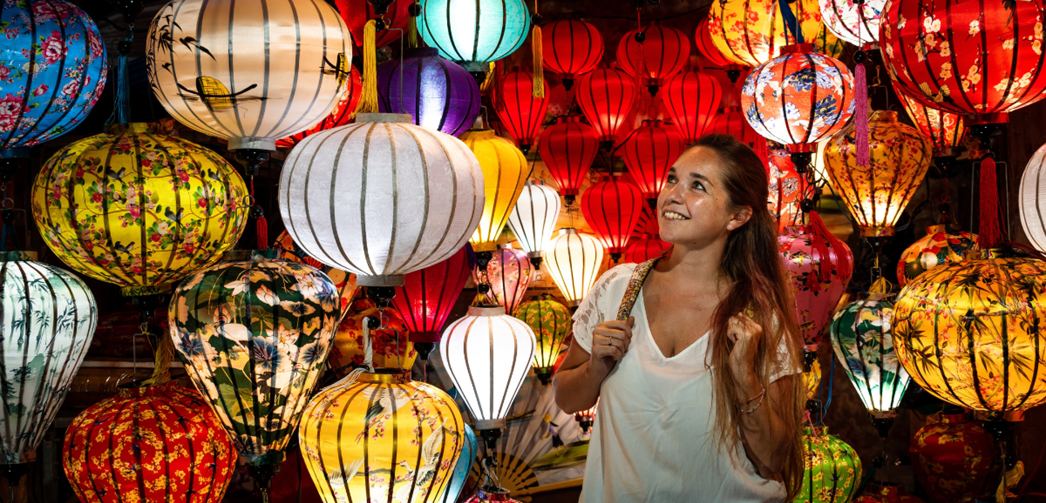 Suivez le guide dans la ville jaune aux mille lanternes