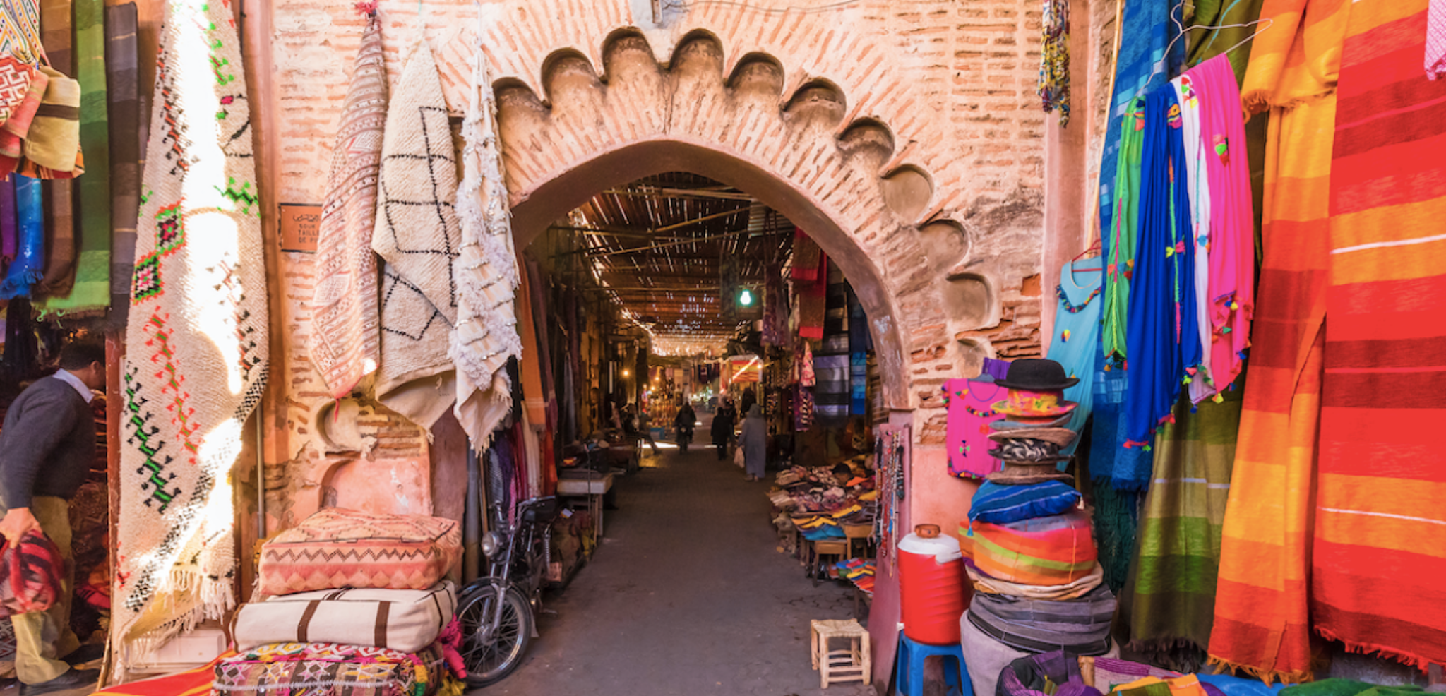 Flânez dans les célèbres souks
