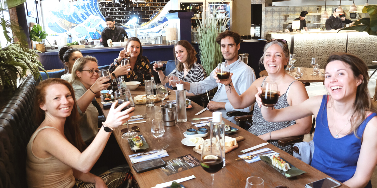 Sans oublier de trinquer à la nouvelle année entre Copines ! 