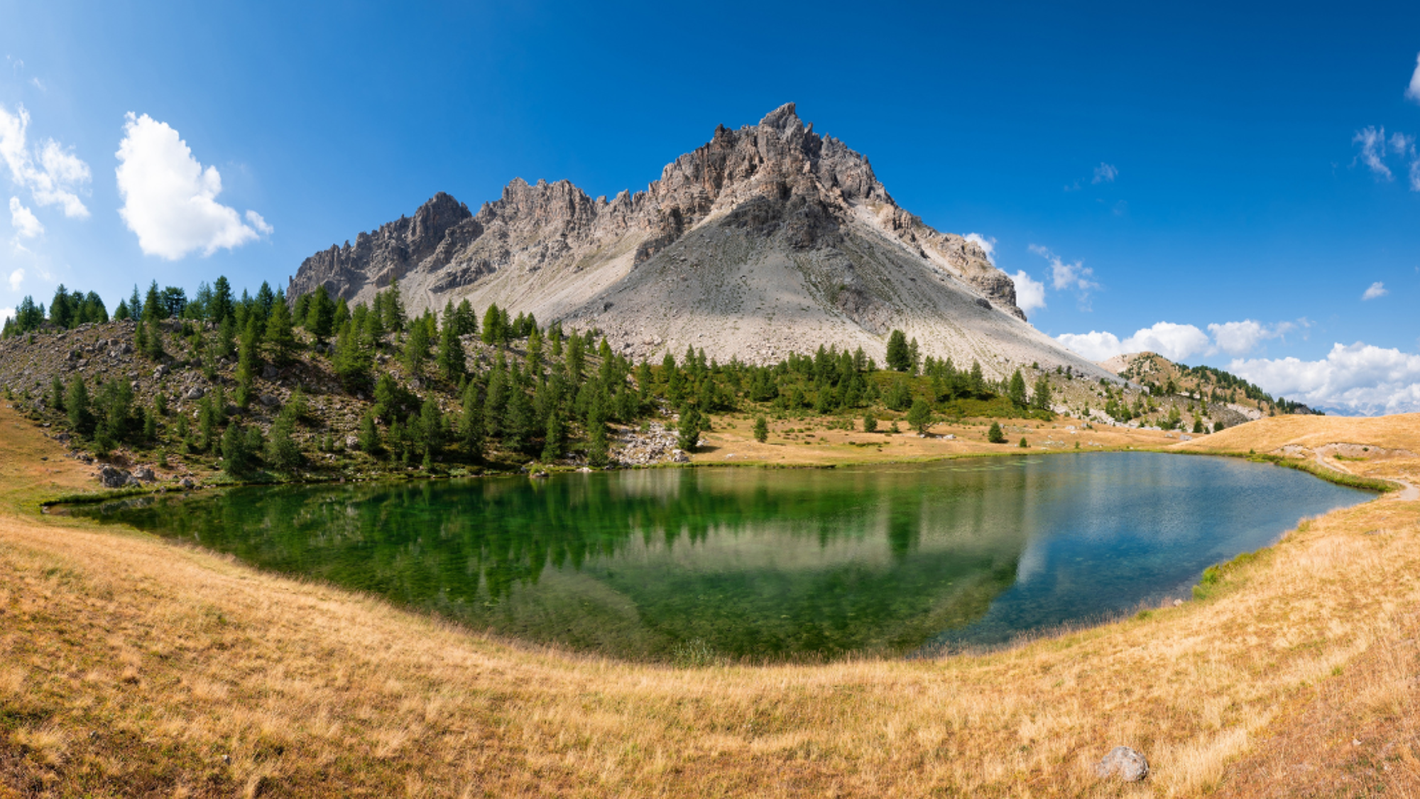 Entre lacs et mélèzes