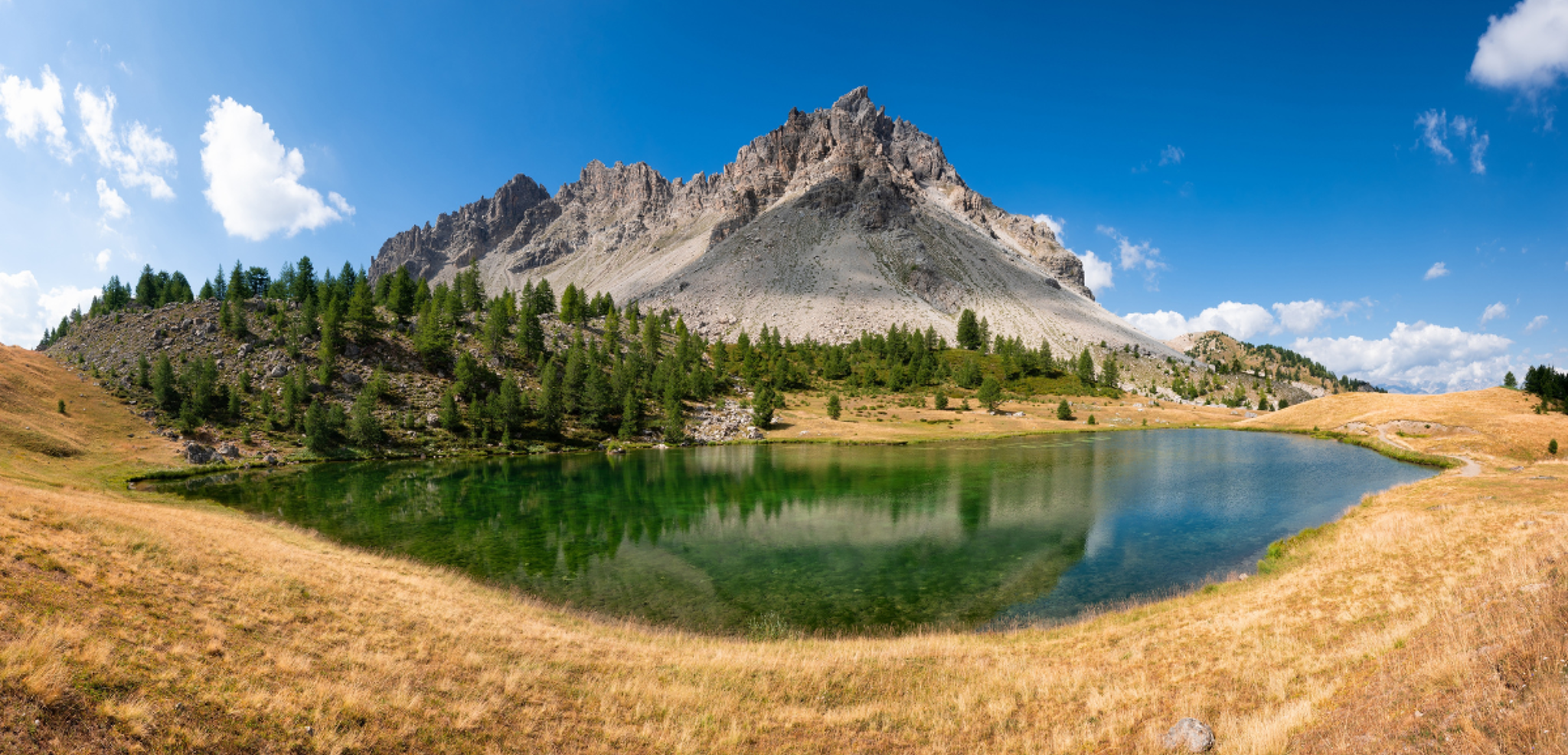 Entre lacs et mélèzes