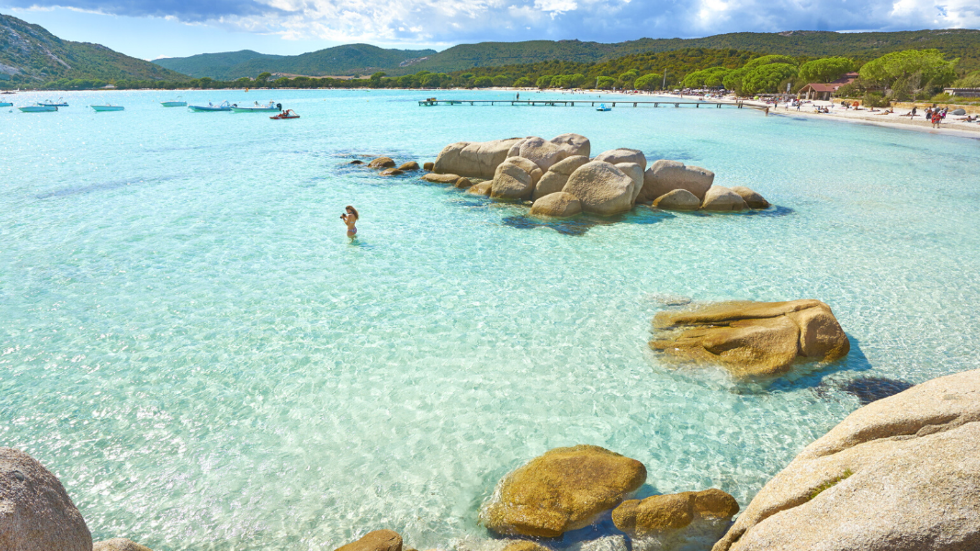 Et ses eaux cristallines