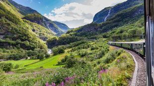 À bord de la célèbre ligne ferroviaire de Flåm