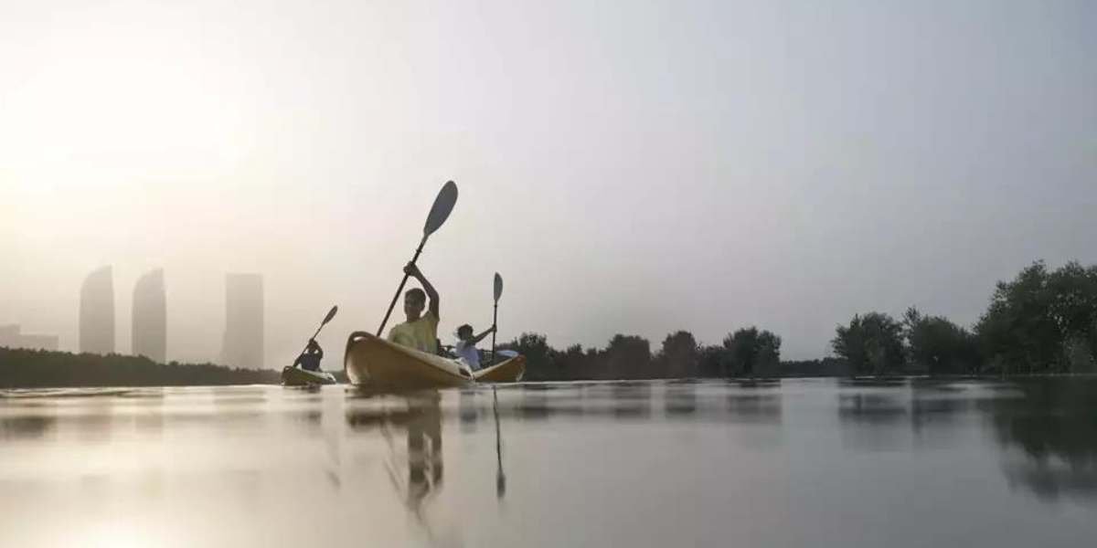 Avec les buildings en toile de fond