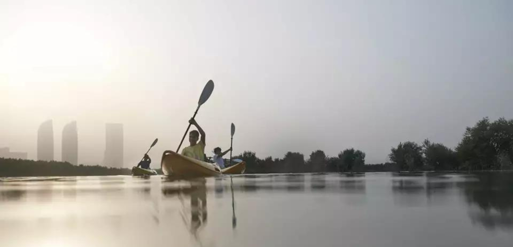 Avec les buildings en toile de fond