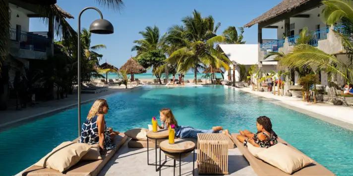 Profitez des espaces de la piscine