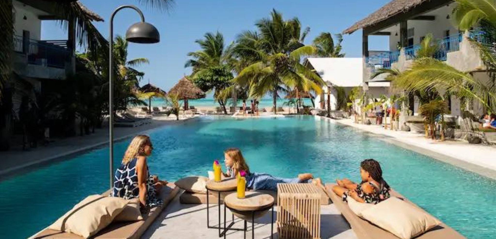 Profitez des espaces de la piscine