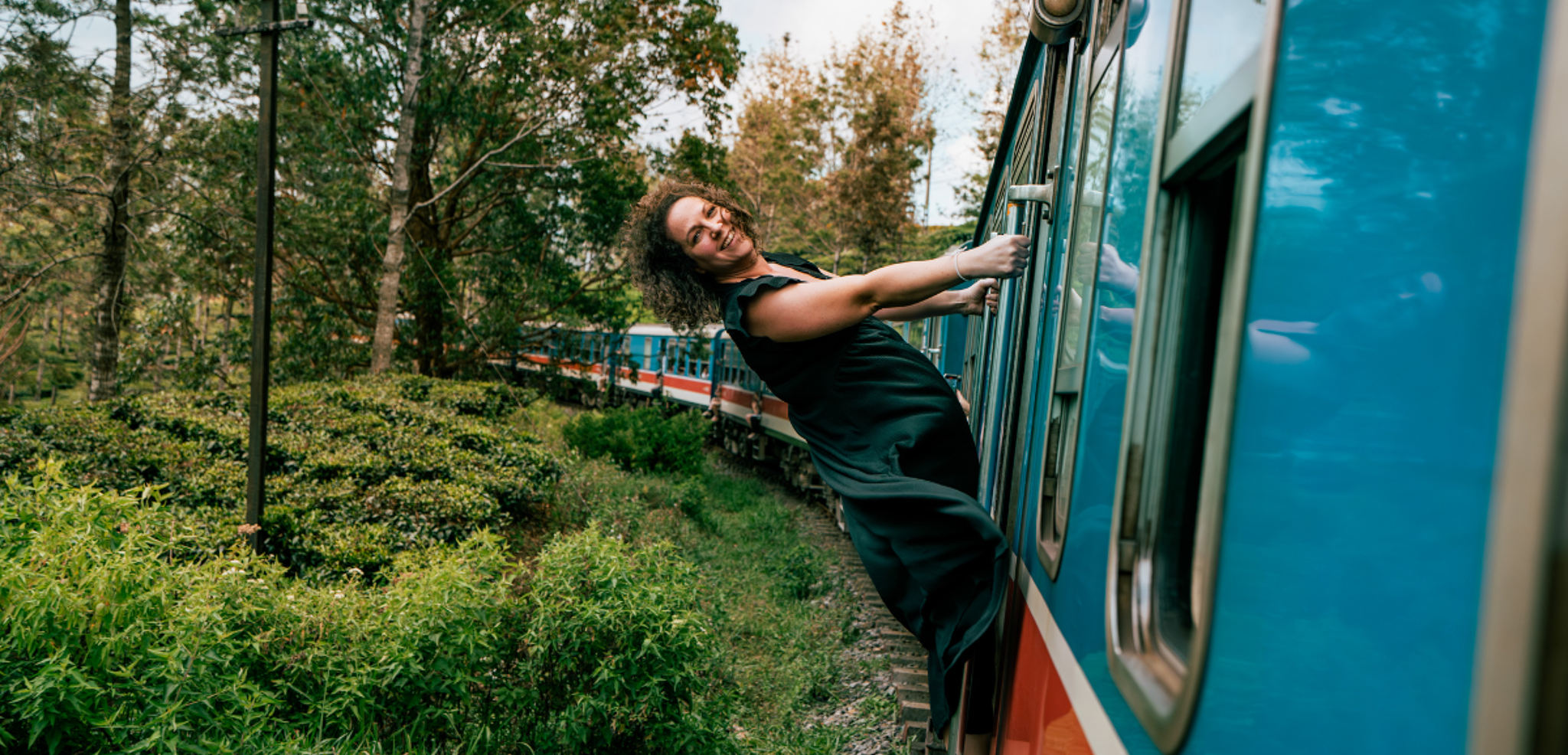 Le trajet en train dans les champs de thé, entre Nanu Oya et Ella - Jour 5