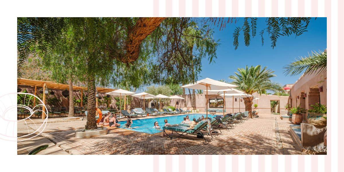 Une piscine extérieure chauffée pour vous détendre 