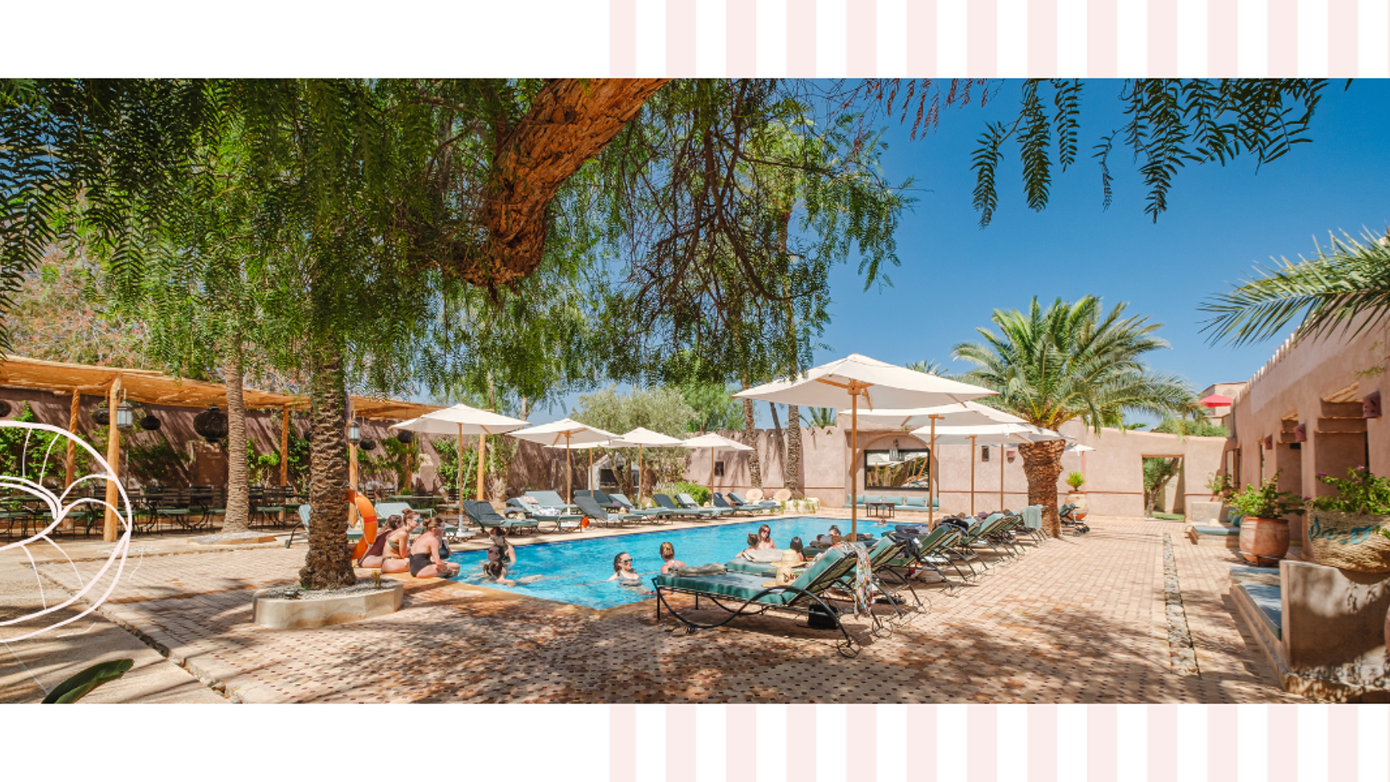 Une piscine extérieure chauffée pour vous détendre