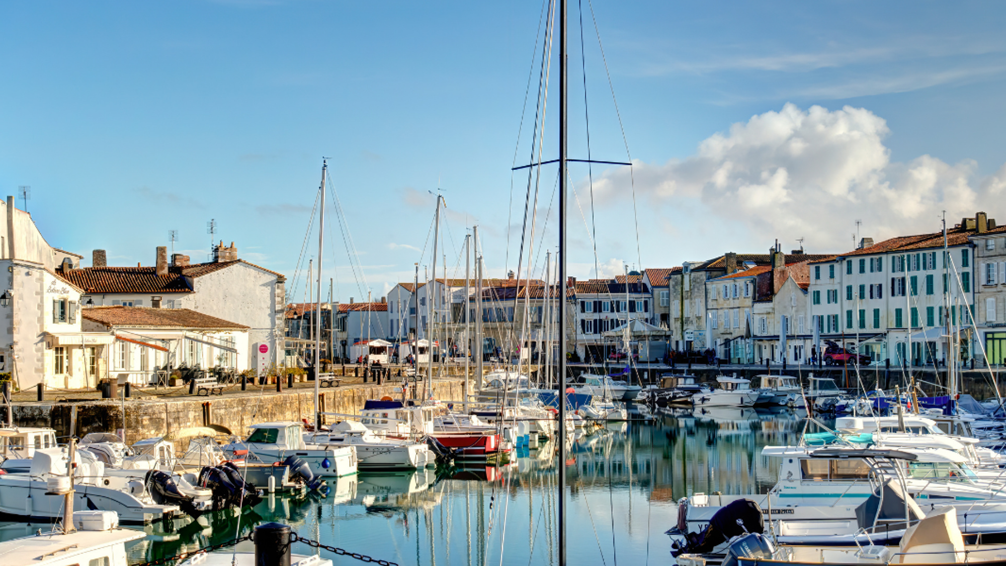 Et idélamement située dans le village de la Flotte