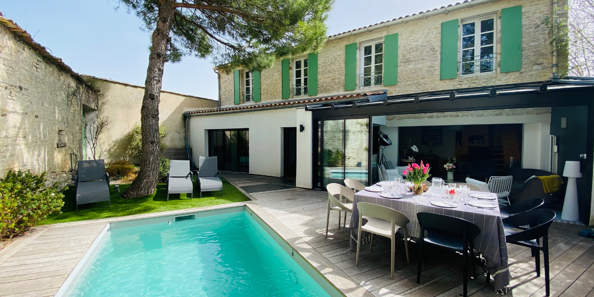 Bienvenue dans votre villa avec piscine !