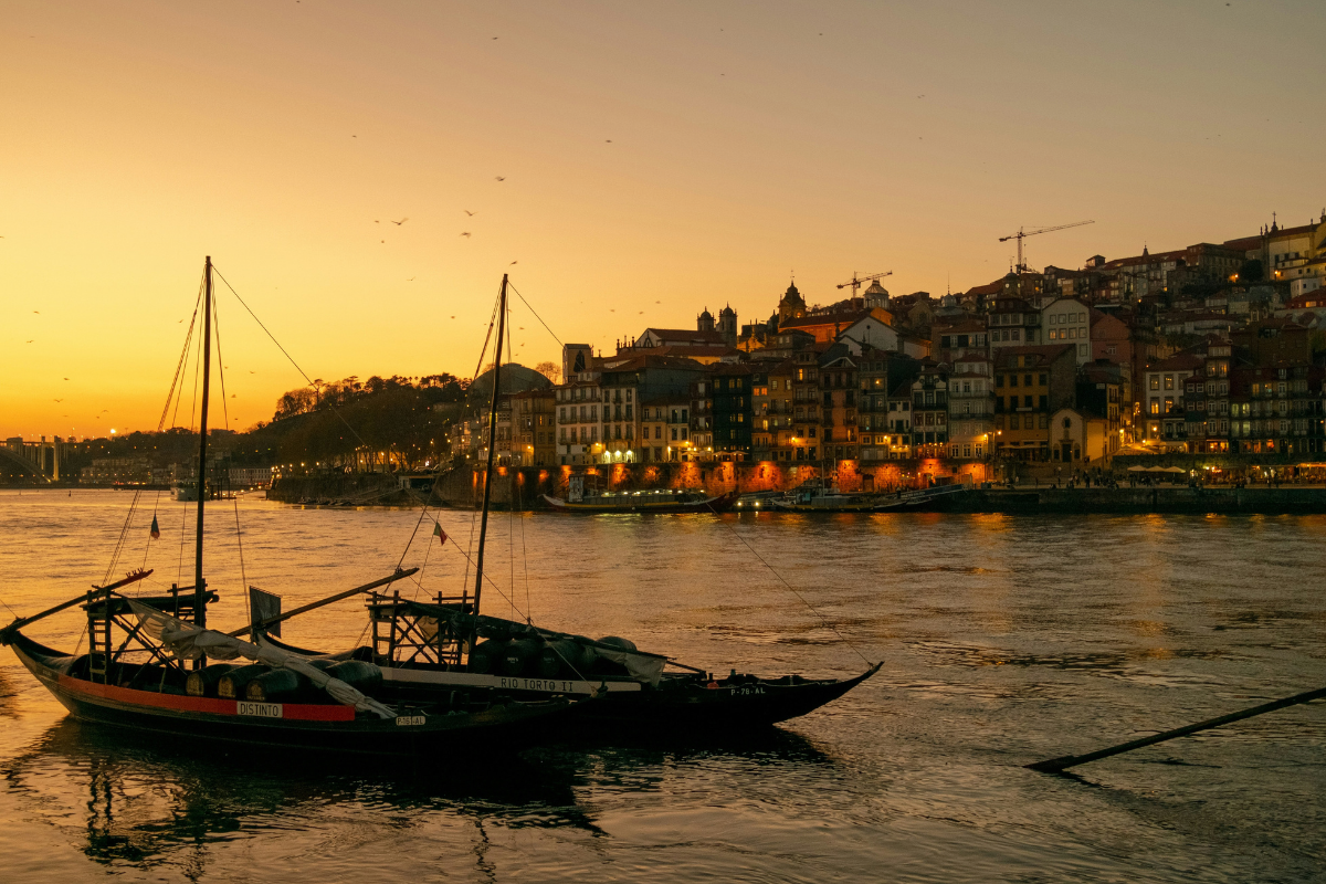 Porto, Portugal ©Noelephants Flying / Unsplash