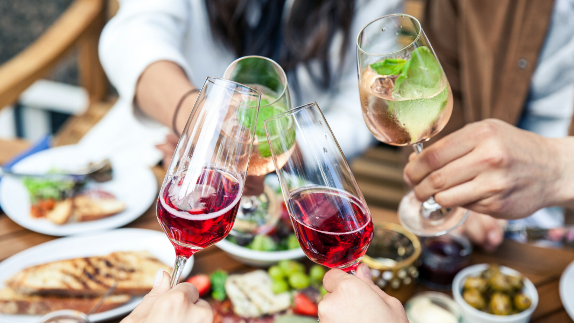 Sans oublier de trinquer autour de quelques tapas !