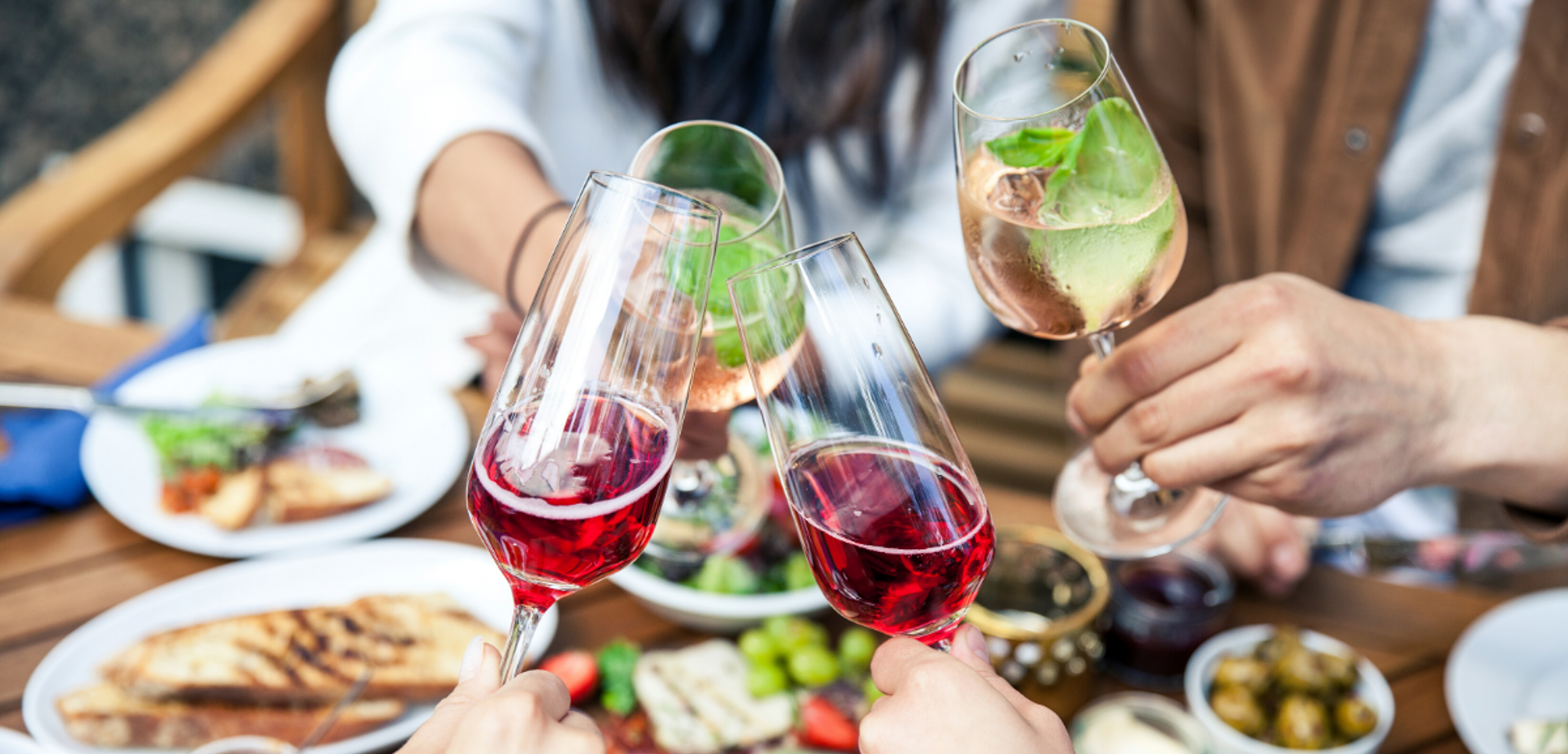 Sans oublier de trinquer autour de quelques tapas !