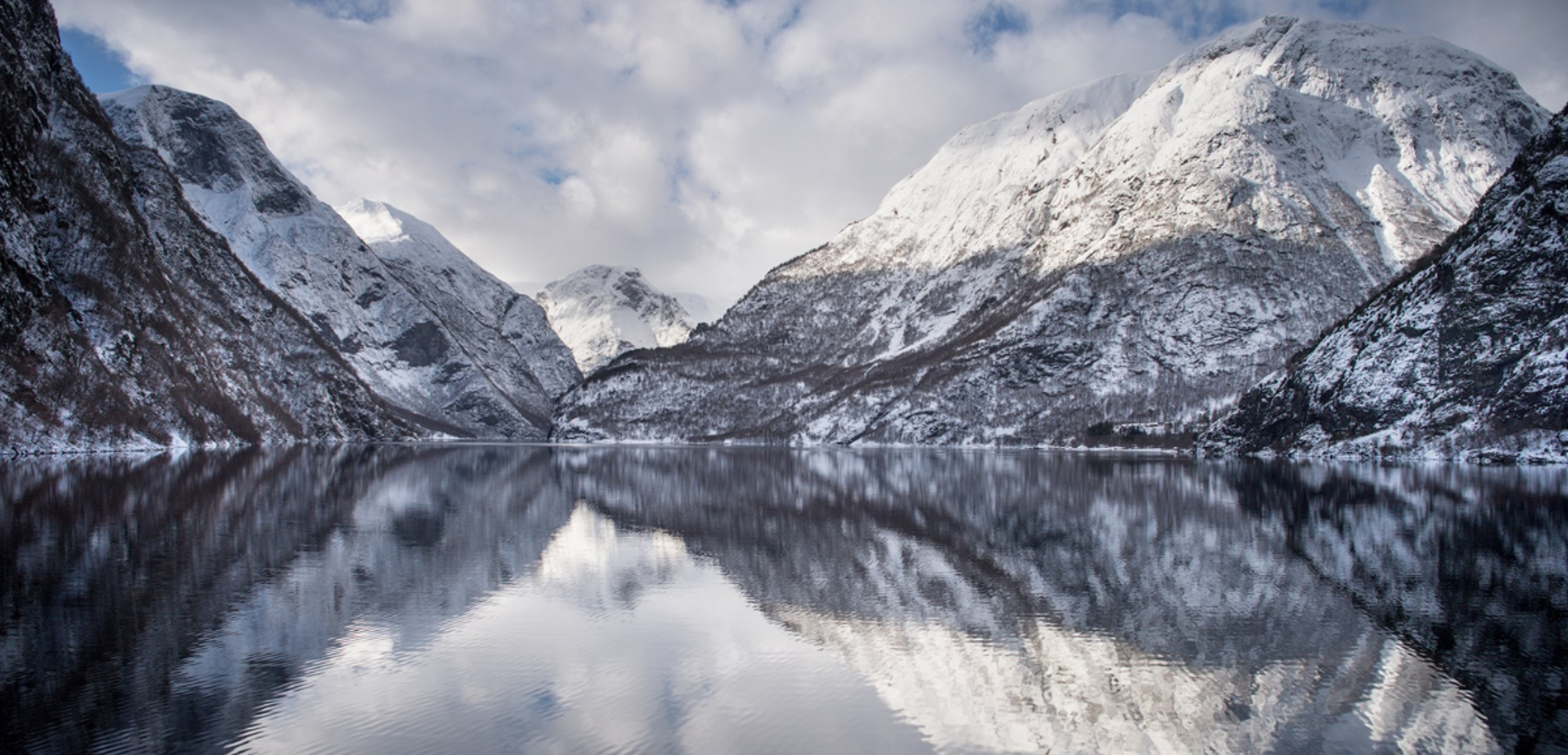 Une excursion sur l'eau à la découverte des fjords en hiver - jour 4