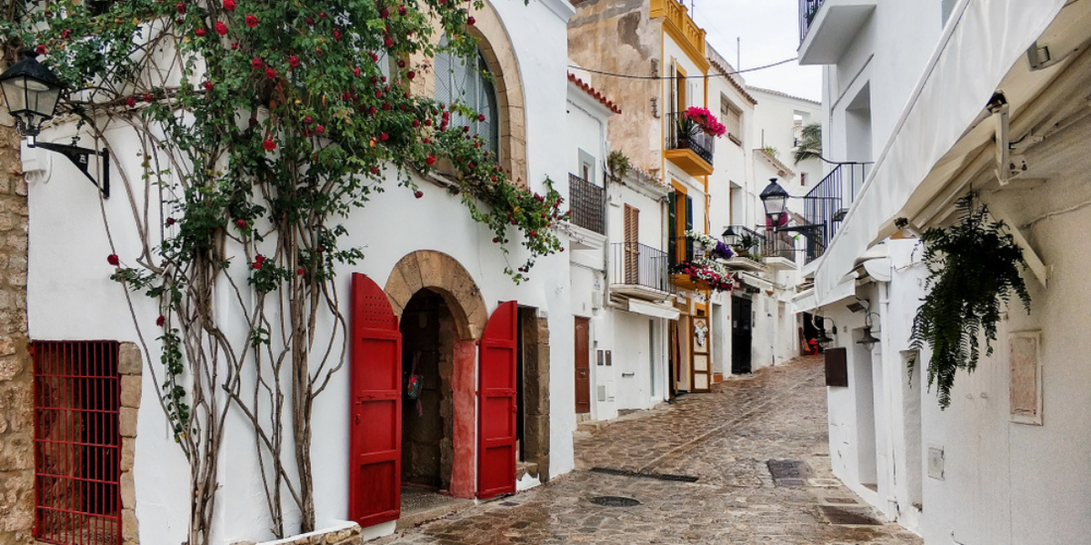 Profitez de la ville de Sant Antoni de Portmany 