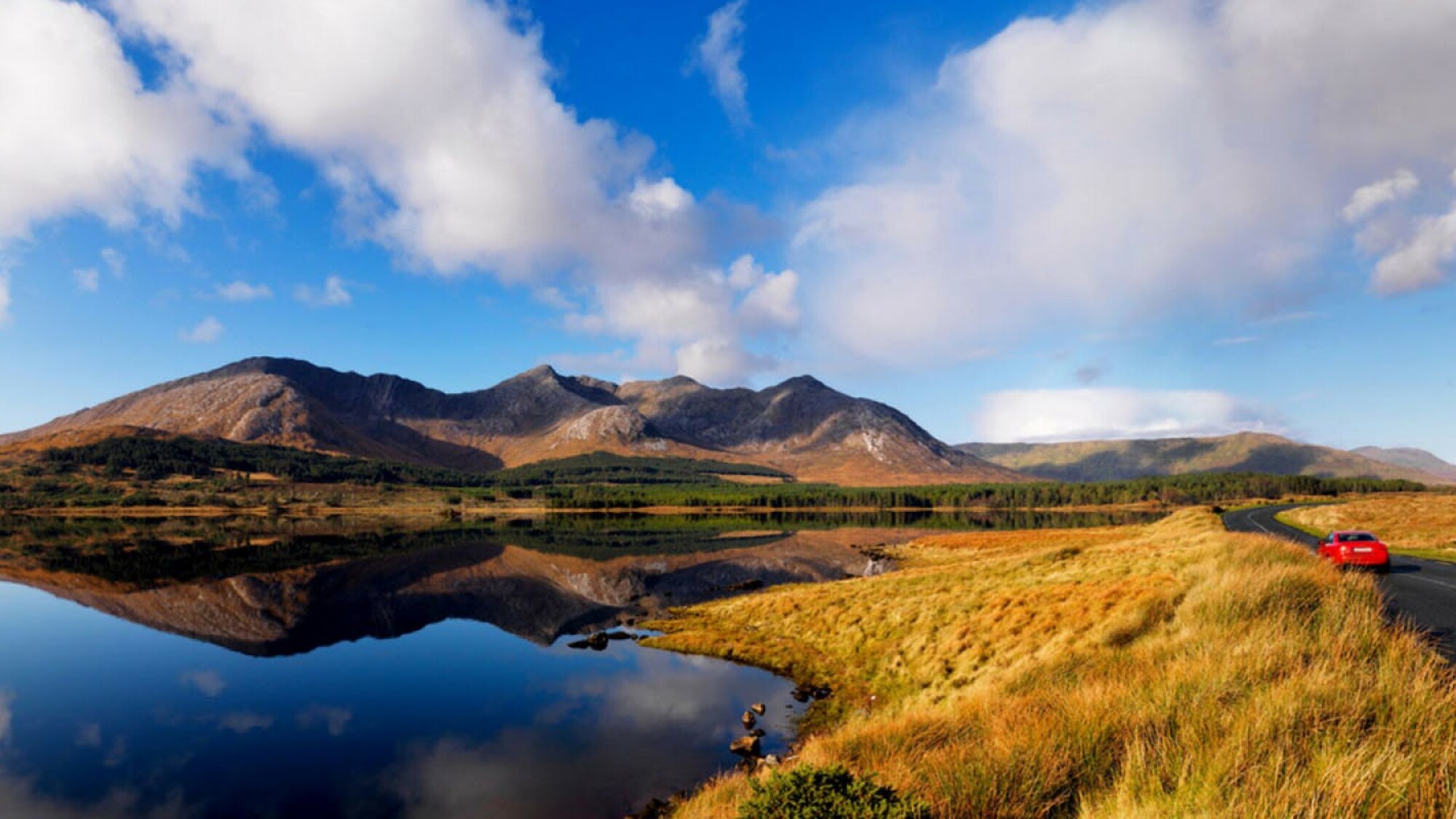 Cap sur la région du Connemara entre lacs et montagnes