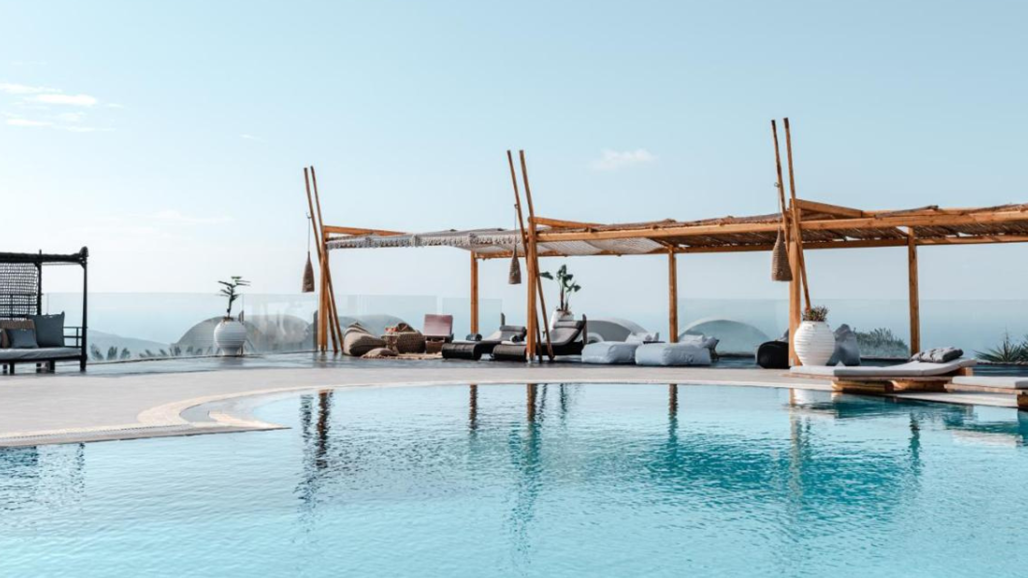 Avec une belle piscine où vous détendre : Orizontes Hotel Santorini (ou similaire)