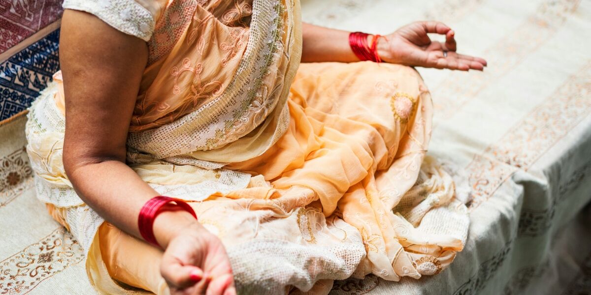Séance de méditation, Inde