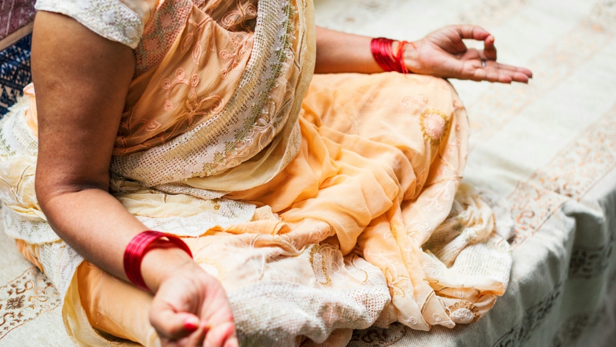 Séance de méditation, Inde