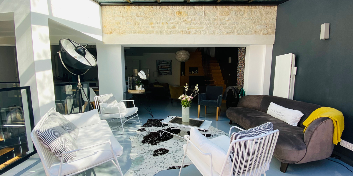 Lumineuse et joliment décorée