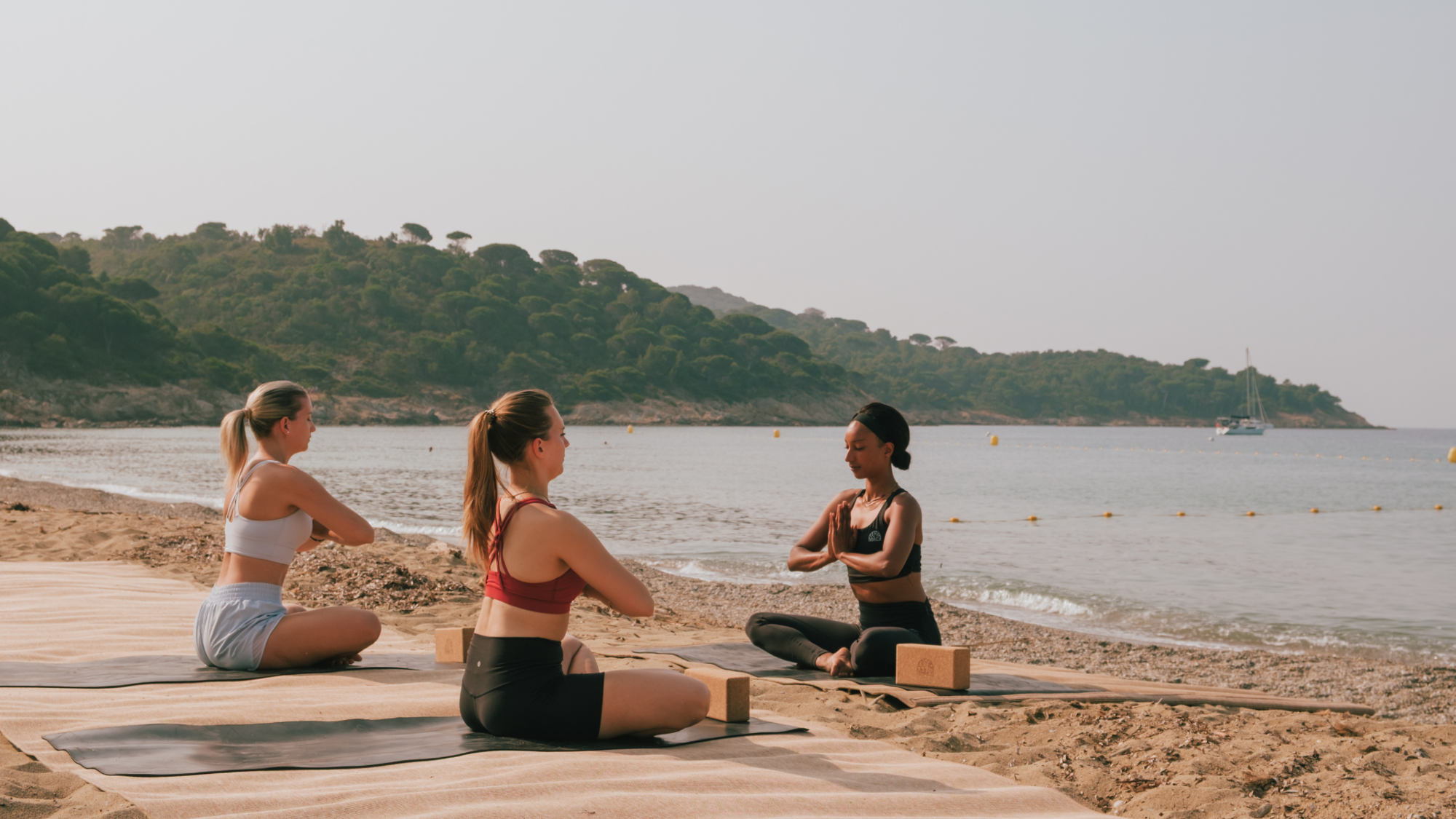 Séance de Yoga, Lily of the Valley, Golfe de Saint Tropez