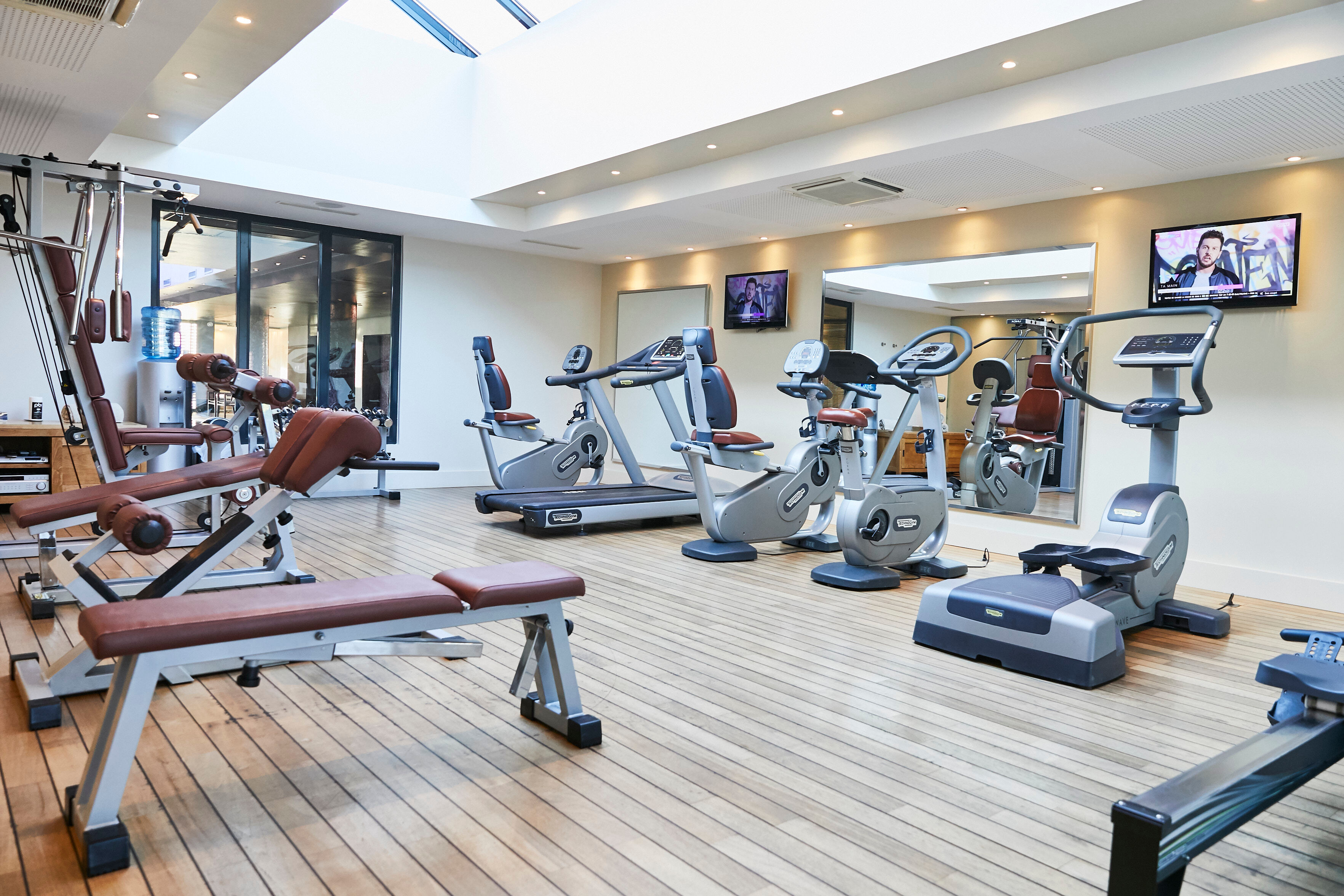 A moins que vous ne préfériez vous dépenser à la salle de fitness tout équipée !