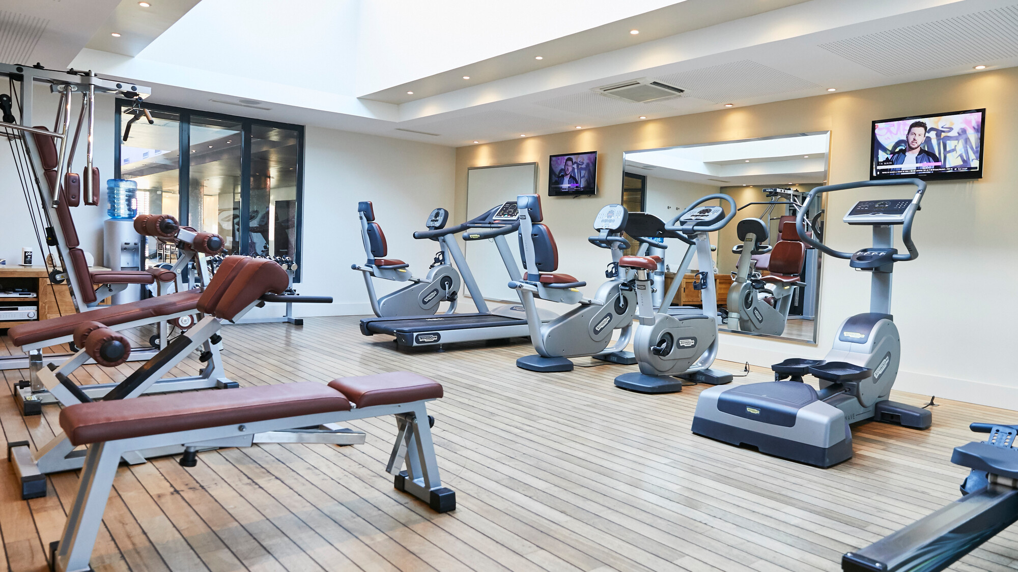 A moins que vous ne préfériez vous dépenser à la salle de fitness tout équipée !