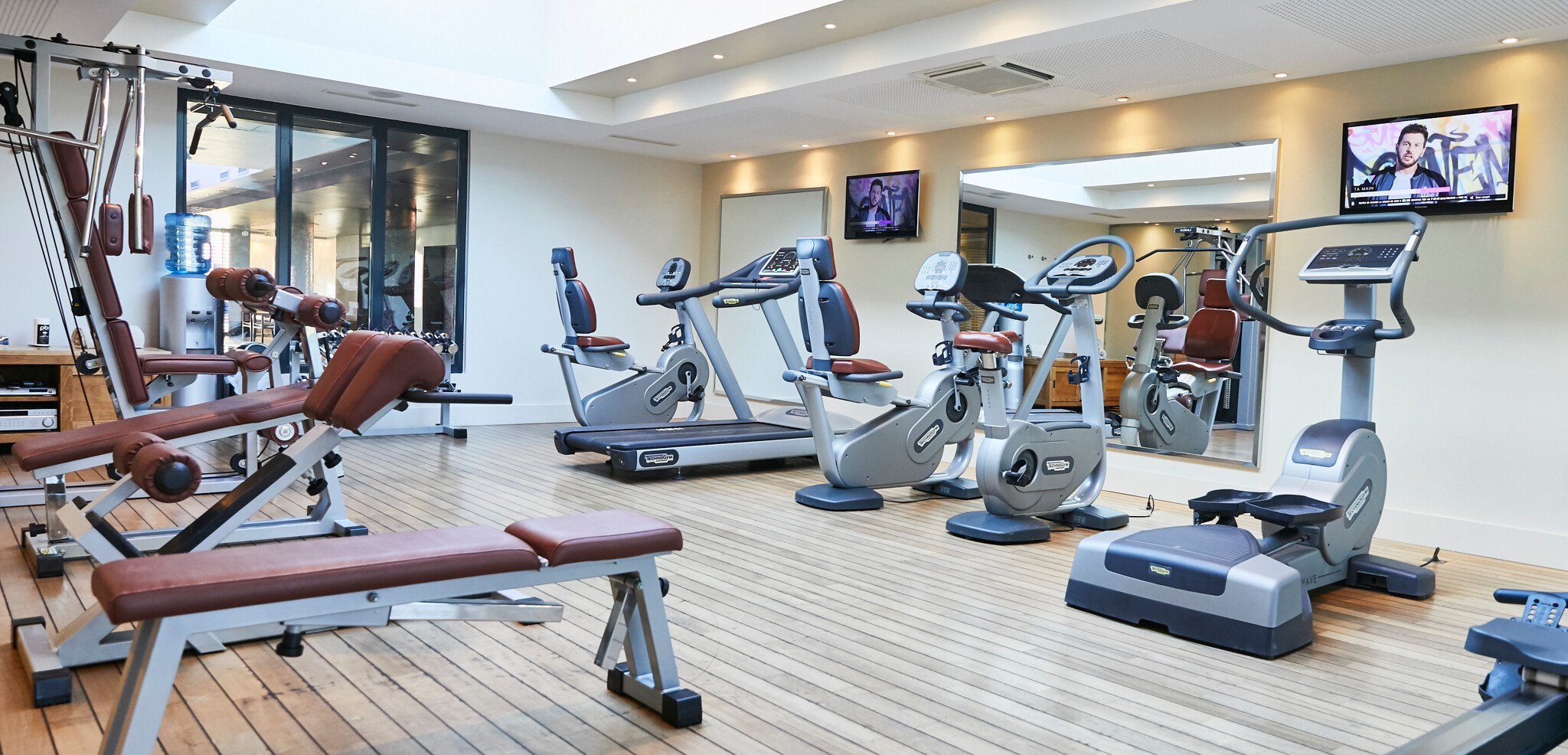 A moins que vous ne préfériez vous dépenser à la salle de fitness tout équipée !