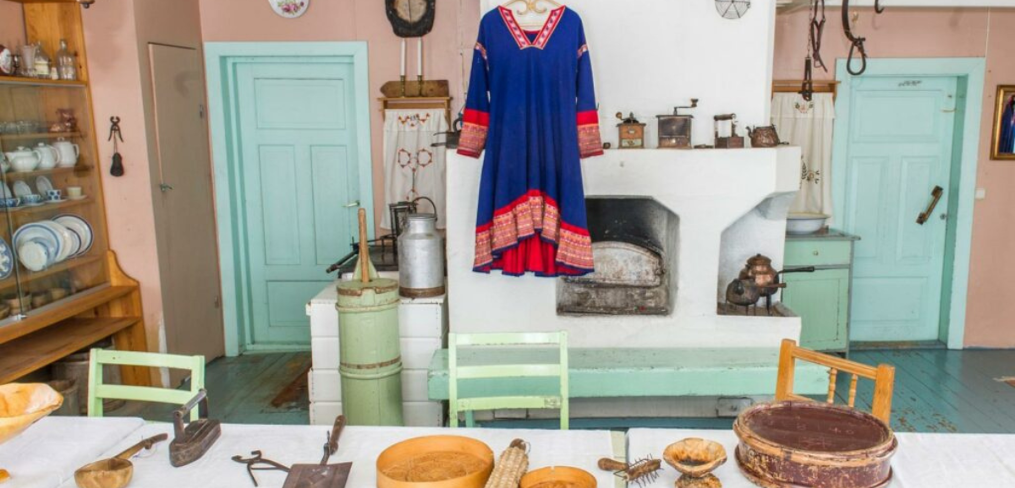 Plongeon dans la culture Same à la ferme de rennes traditionnelle