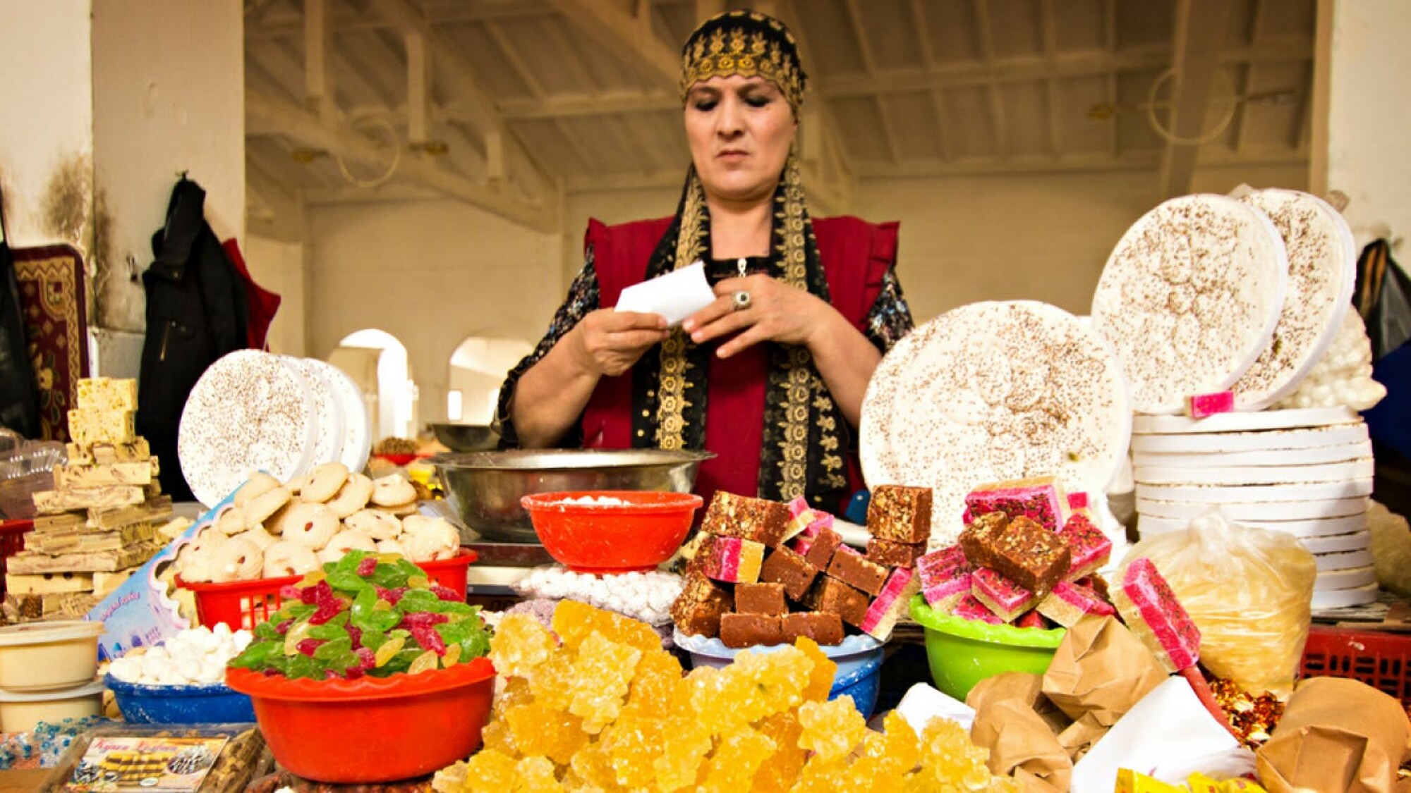 Partagez la confection du pain local lors d'une journée dans le village de Tersak
