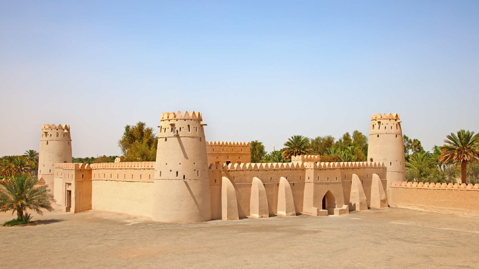 Et partez explorer l'oasis d'Al Aïn : le fort de Jahili