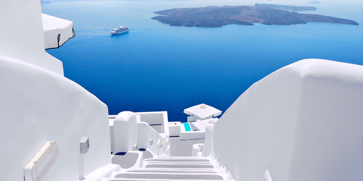 C'est parti pour Santorin, en ferry