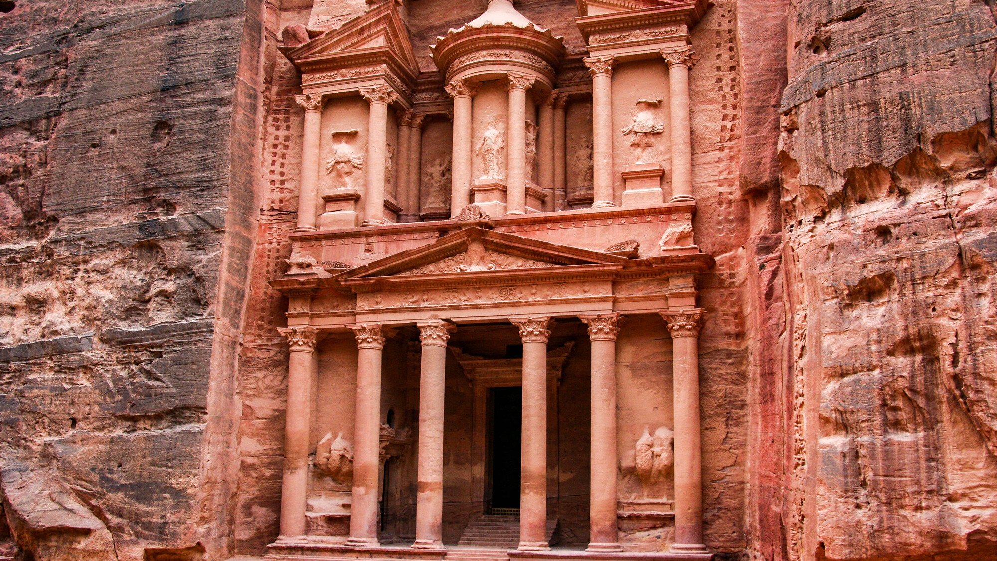 C'est le moment d'admirez Pétra !